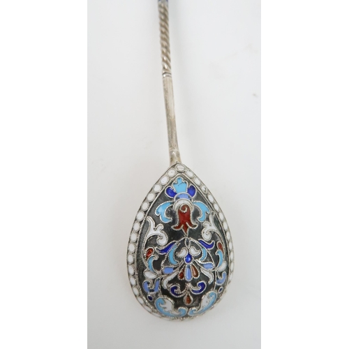 941 - A RUSSIAN SILVER AND ENAMEL SPOONpossibly Vasily Matreyerich Lapshin, Odessa, Kokoshnik mark... 