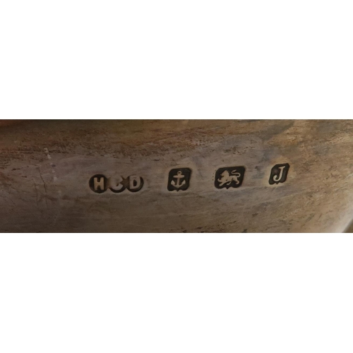 905 - A silver scalloped comport, by Henry Clifford Davis, Birmingham 1933, 467gms...