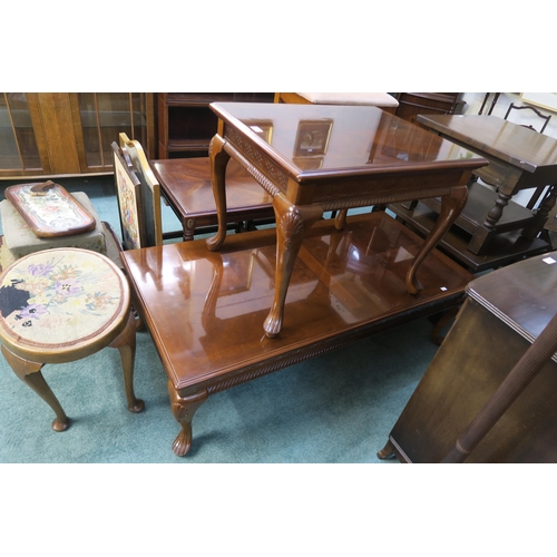 82 - A 20th century mahogany coffee table and a similar lamp table (2)...