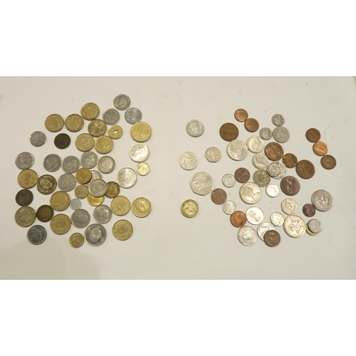 494 - A quantity of mostly foreign coins