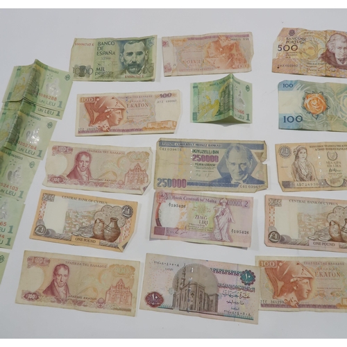 497 - A lot of European banknotes (39)