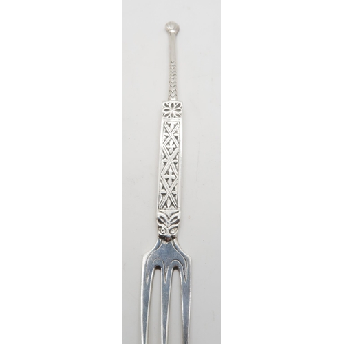 357 - An Iona silver pickle fork, the terminal with celtic knotwork design, with Alexander Ritchie's mark,... 