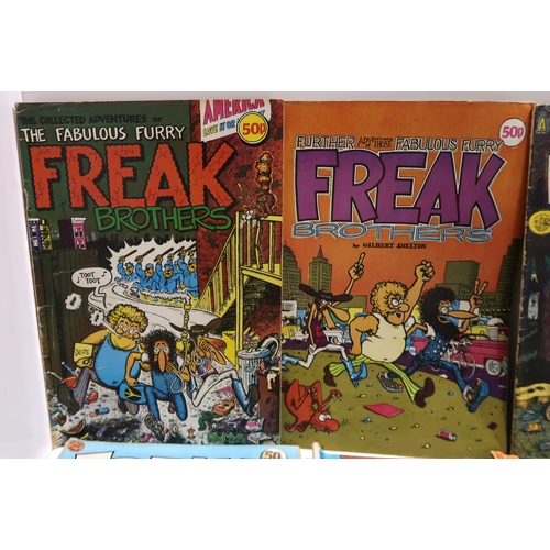 476 - A lot of Fabulous Furry Freak Brothers comics etc