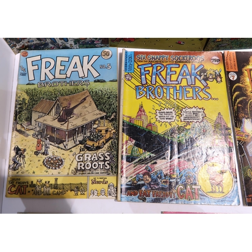 476 - A lot of Fabulous Furry Freak Brothers comics etc