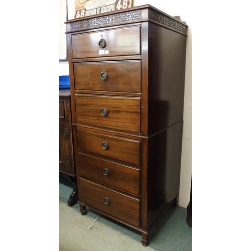 107 - A 20th century mahogany chest of six drawers, 136cm high x 57cm wide x 51cm deep