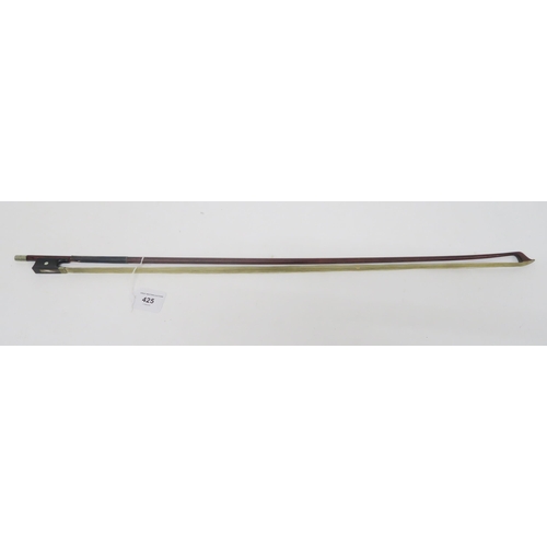 425 - A violin bow 46 grams 72.5cm with a case