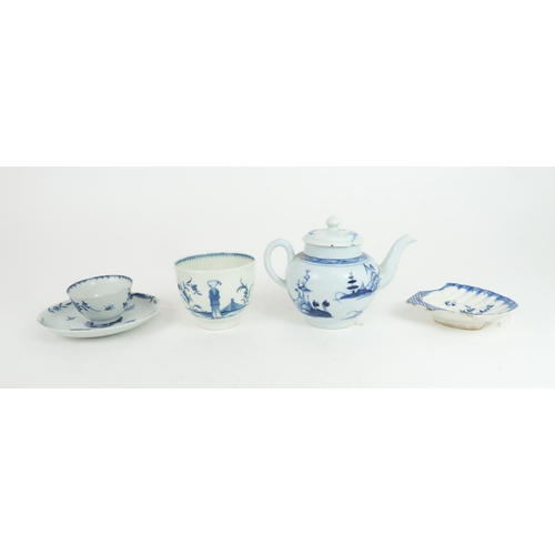 175 - A LIVERPOOL BLUE AND WHITE TEAPOTthe small globular form painted with the Two Men Bowing pattern, 12... 