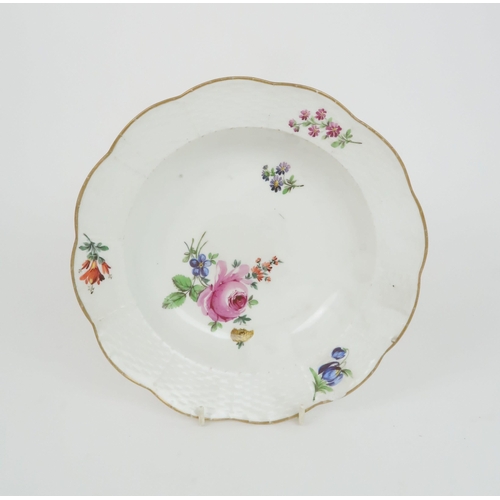 184 - AN EARLY WORCESTER BLUE AND WHITE TEAPOT painted with flowers and foliage and butterflies, cres... 