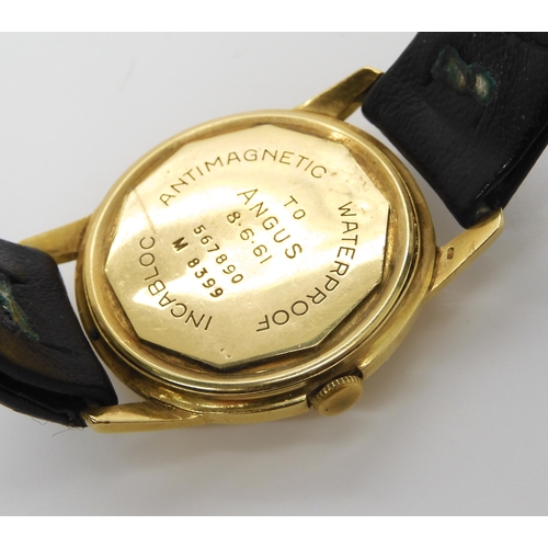 915 - AN 18CT GOLD NIVADA DISCUS COMPENSAMATIC with cream dial, gold coloured chevron and baton numerals. ... 