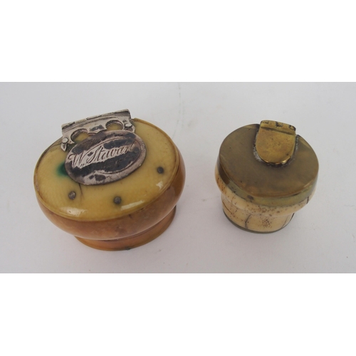 656 - A WHITE-METAL-MOUNTED SCOTTISH HORN SNUFF MULLthe hinged lid inscribed W. Stewart and another with h... 