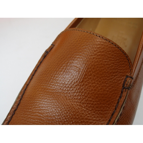 667 - A PAIR OF HERMES LADIES TAN LEATHER LOAFERSsize 38.1/2, unused, in original box... 