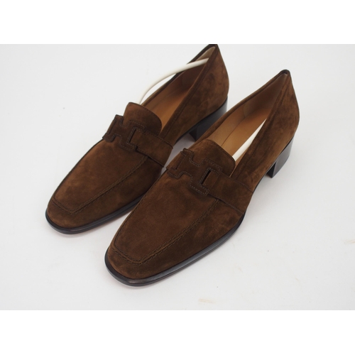 668 - A PAIR OF HERMES LADIES BROWN SUEDE LOAFERSsize 39, unused, in original box