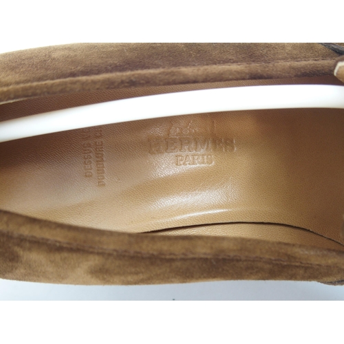 668 - A PAIR OF HERMES LADIES BROWN SUEDE LOAFERSsize 39, unused, in original box