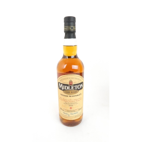 711 - MIDLETON VERY RARE IRISH WHISKEY2002, 40% Vol, 700ml, number 016881 with wood box, certificate and r... 