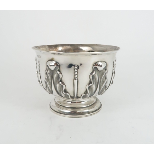 508 - AN ART NOUVEAU SILVER ROSE BOWLthe body with repousse acanthus leaf and beaded motif decoration, enh... 