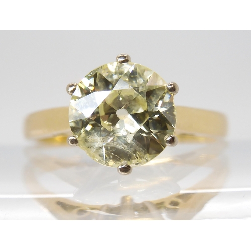 870 - A SUBSTANTIAL YELLOW DIAMOND SOLITAIREin an 18ct gold mount. Approximate dimensions of the diamond 8... 