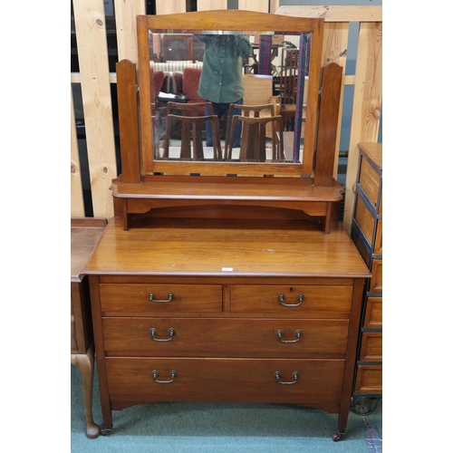 81 - A 20th century mahogany mirror back dressing chest