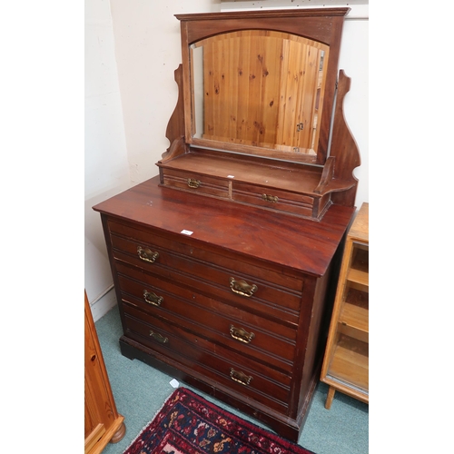 99 - An Edwardian mahogany mirror backed dressing chest