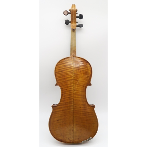 557 - An Italian violin with label to the interior DEGANI GIULIO di EUGENIO premiato con gran diploma d’on... 