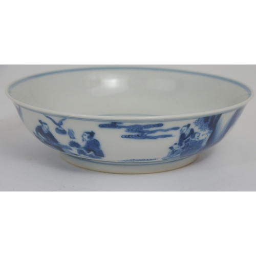 284 - A CHINESE BLUE AND WHITE DISH