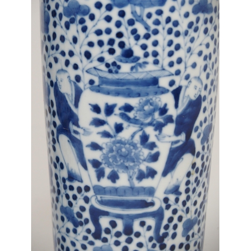 287 - A PAIR OF CHINESE BLUE AND WHITE VASES