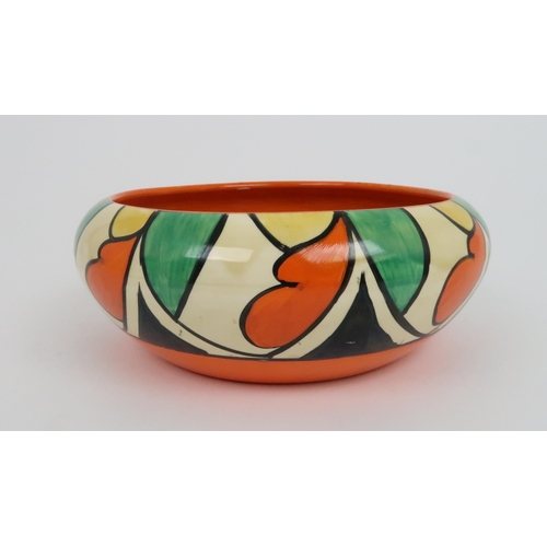 346 - A CLARICE CLIFF DOUBLE V PATTERN BOWL