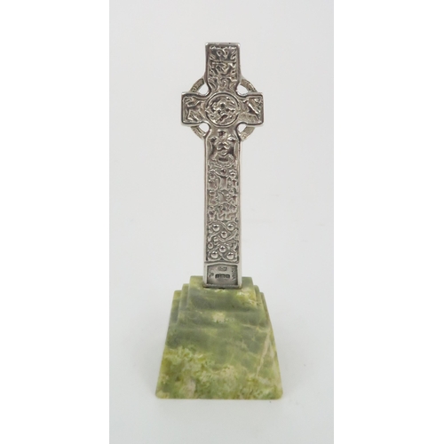 357 - *WITHDRAWN* AN ALEXANDER RITCHIE SILVER MODEL OF ST MARTIN'S CROSS  IONA