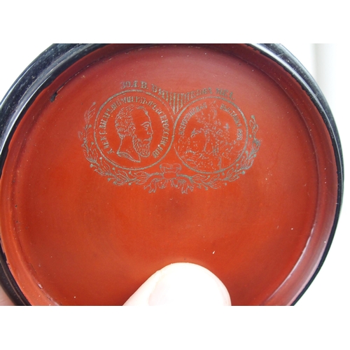 485 - A CIRCULAR RUSSIAN LACQUER BOX