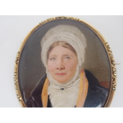 487 - A PAINTED PORTRAIT MINIATURE OF A LADY