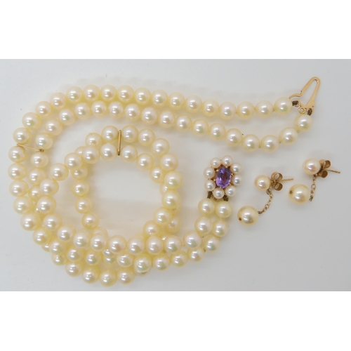 704 - *WITHDRAWN* A DOUBLE ROW PEARL CHOKER