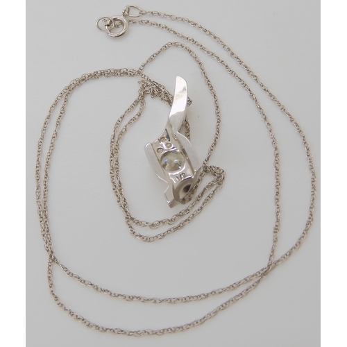 808 - A 14K WHITE GOLD DIAMOND PENDANT AND CHAIN