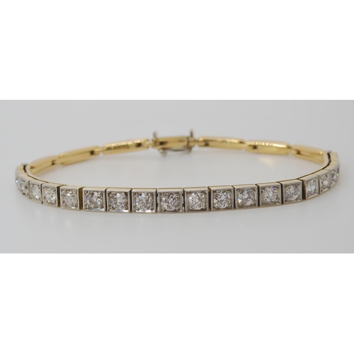 835 - AN ART DECO LINE BRACELET