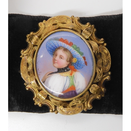 839B - A BROOCH WITH ENAMEL PLAQUE SIGNED UNDERWALD