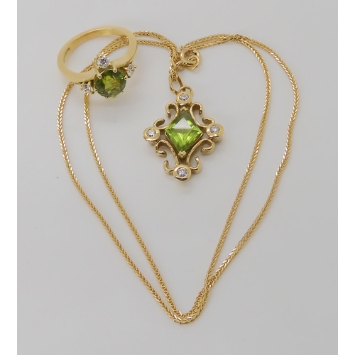 840 - AN 18CT BESPOKE PERIDOT AND DIAMOND PENDANT & RING