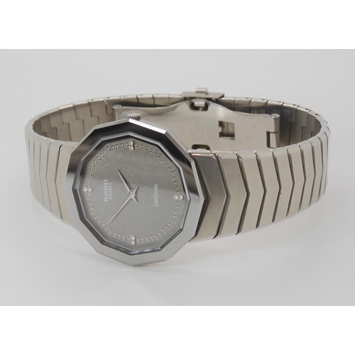 875 - A STAINLESS STEEL QUARTZ RADO DIASTAR