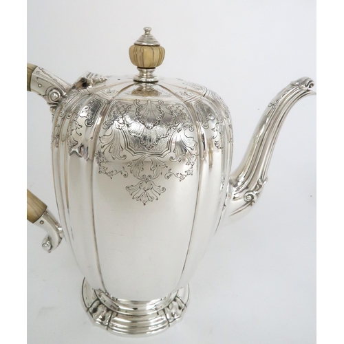 916 - A FIVE PIECE SILVER TEA & COFFEE SERVICE