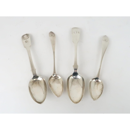 918 - A PAIR OF SCOTTISH PROVINCIAL SILVER TEASPOONS