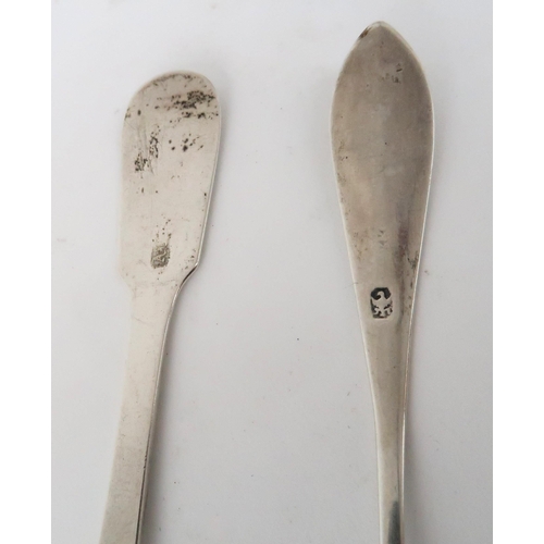 918 - A PAIR OF SCOTTISH PROVINCIAL SILVER TEASPOONS