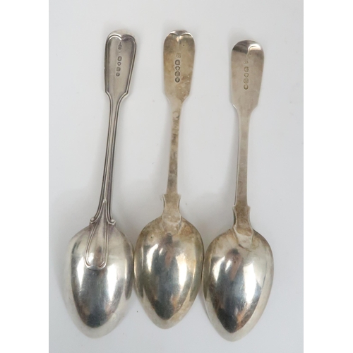 922 - A MIXED LOT OF SILVER DESSERT SPOONS