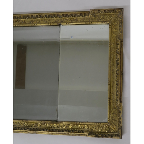 63 - A GEORGIAN GILTWOOD TRIPLE PLATE WALL MIRROR