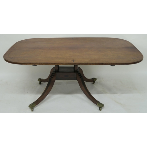 67 - A GEORGE IV MAHOGANY AND EBONY INLAID BREAKFAST TABLE