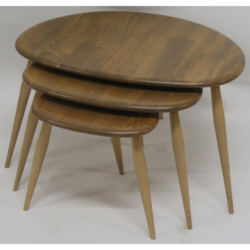 122 - A NEST OF THREE ERCOL PEBBLE TABLES