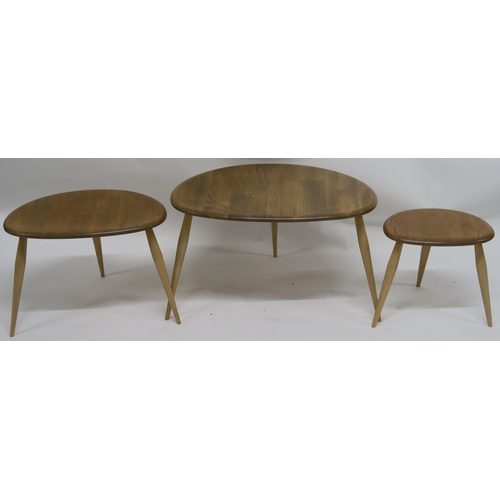 122 - A NEST OF THREE ERCOL PEBBLE TABLES