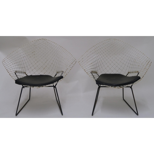 123A - A PAIR OF MID CENTURY HARRY BERTOIA DIAMOND CHAIRS