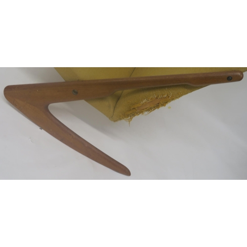 125 - A MOGENS KOLD  DENMARK 1960S TEAK FRAMED BOOMERANG CHAIR