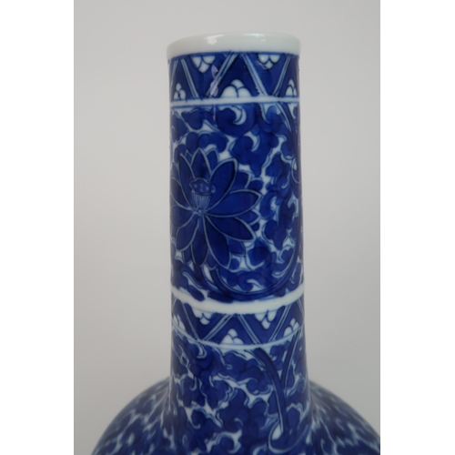 161 - A CHINESE BLUE AND WHITE BALUSTER VASE