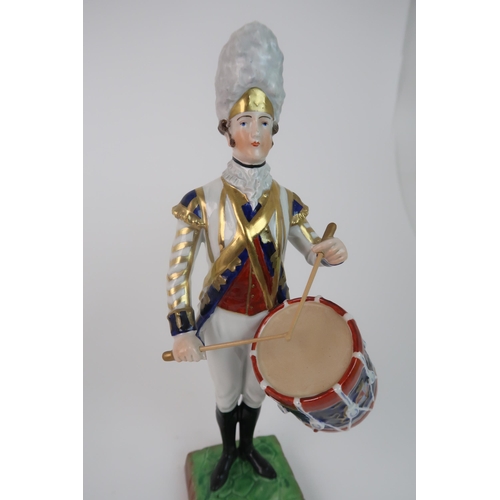 280 - A DRESDEN FIGURE OF A DRUMMER OF THE THIRD GUARDS