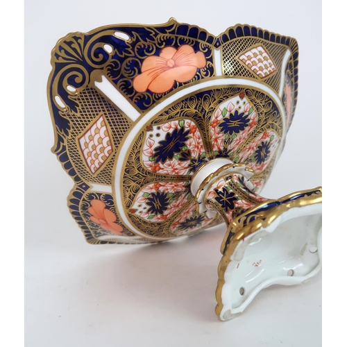 289 - A ROYAL CROWN DERBY TAZZA