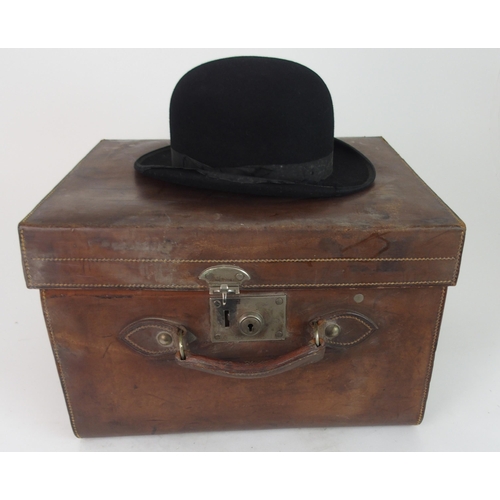 377 - A VICTORIAN LEATHER HAT BOX