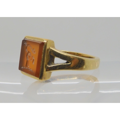 536 - A 15CT GOLD INTAGLIO RING